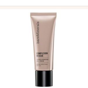 Bare Minerals complexion rescue in Natural 05